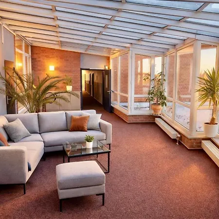 Turmhotel Otel 4*