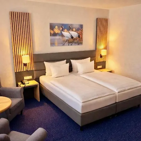 ホテル Turmhotel シュヴェット